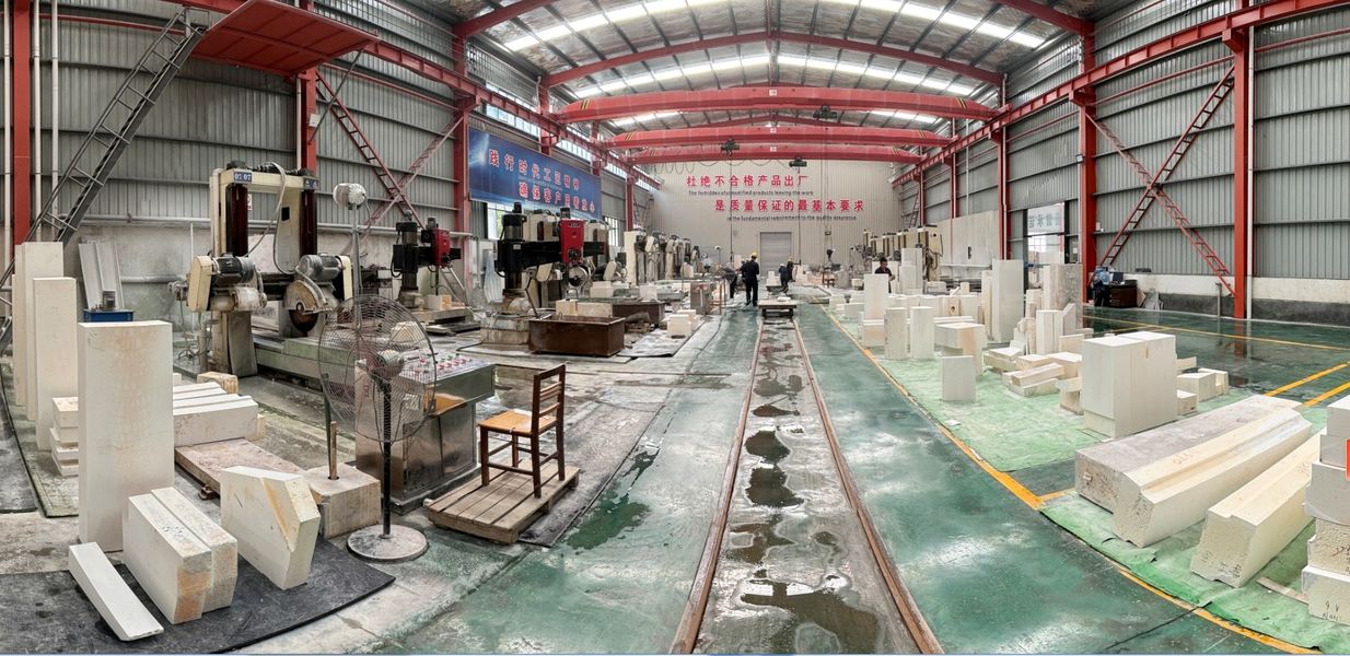 Henan Hongtai Kiln Refractory Co.,Ltd. linea di produzione del fabbricante