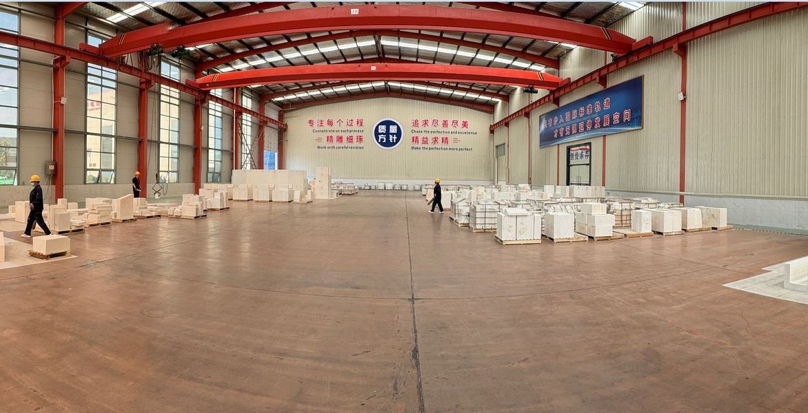 Henan Hongtai Kiln Refractory Co.,Ltd. linea di produzione del fabbricante