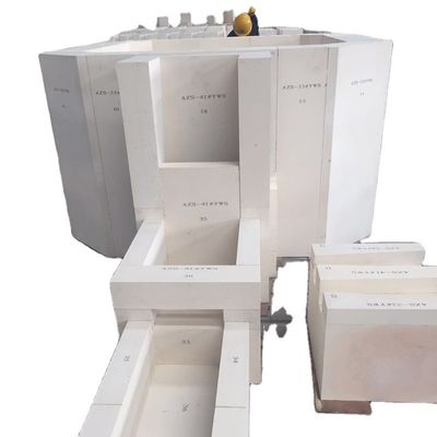 Materia prima allumina utilizzata nella fabbricazione di blocchi fusi per forni a fusione di vetro