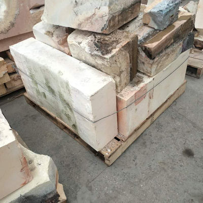Contenuto di SiC % 1,2-1,4% AZS mattoni refrattari per forno di vetro