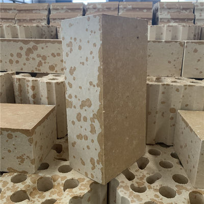 Dimensione personalizzata Resistenza alla frantumazione a freddo 22-32 Blocco refrattario di silice per rivestimento del forno