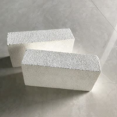 Densità di massa ≤ 0,5-1,3 g/cm3 JM26 mattoni isolanti mulliti per rivestimenti di forno in bianco