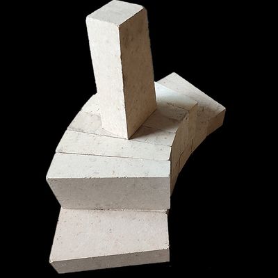 Chamotte High Alumina Refractory Baffle Straight Frie Brick per forno industriale