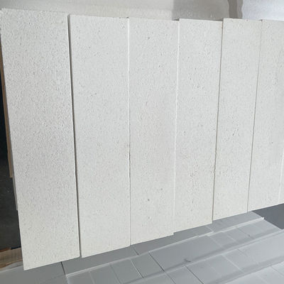 Granuli di alluminio a bolla isolanti ad alta temperatura per rivestimento interno di forni industriali