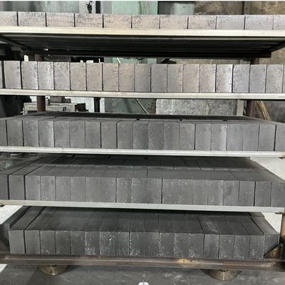 Infissi di forno industriale in mattoni di magnesia di carbonio con eccezionale resistenza agli scorie