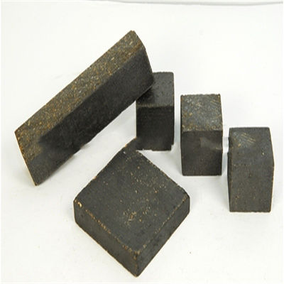 Servizio di lavorazione del decollaggio di mattoni di magnesia a carbonio resistenti alle alte temperature