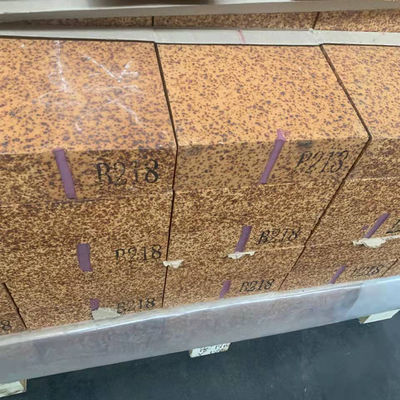 Convertitore di forno a fuoco Materiale di magnesia a prova di fuoco personalizzato Refractorio mattoni di magnesio
