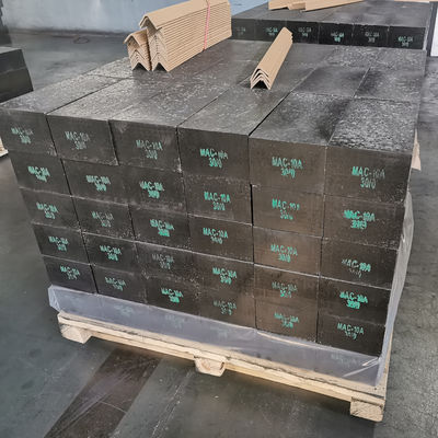 70% di MgO Contenuto di mattoni di magnesia carbonio fuso per refrattarie di piatti di acciaio in forno ad arco